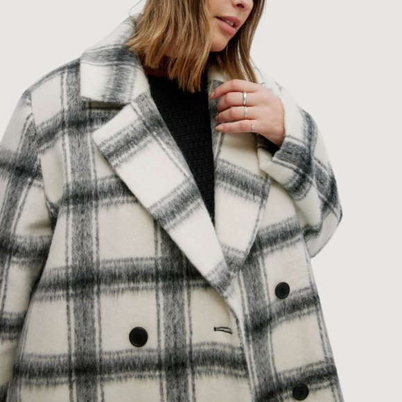 NOIZE - Kort Plus Long Length Vegan Wool Coat- Size: S - Picture 4 of 5